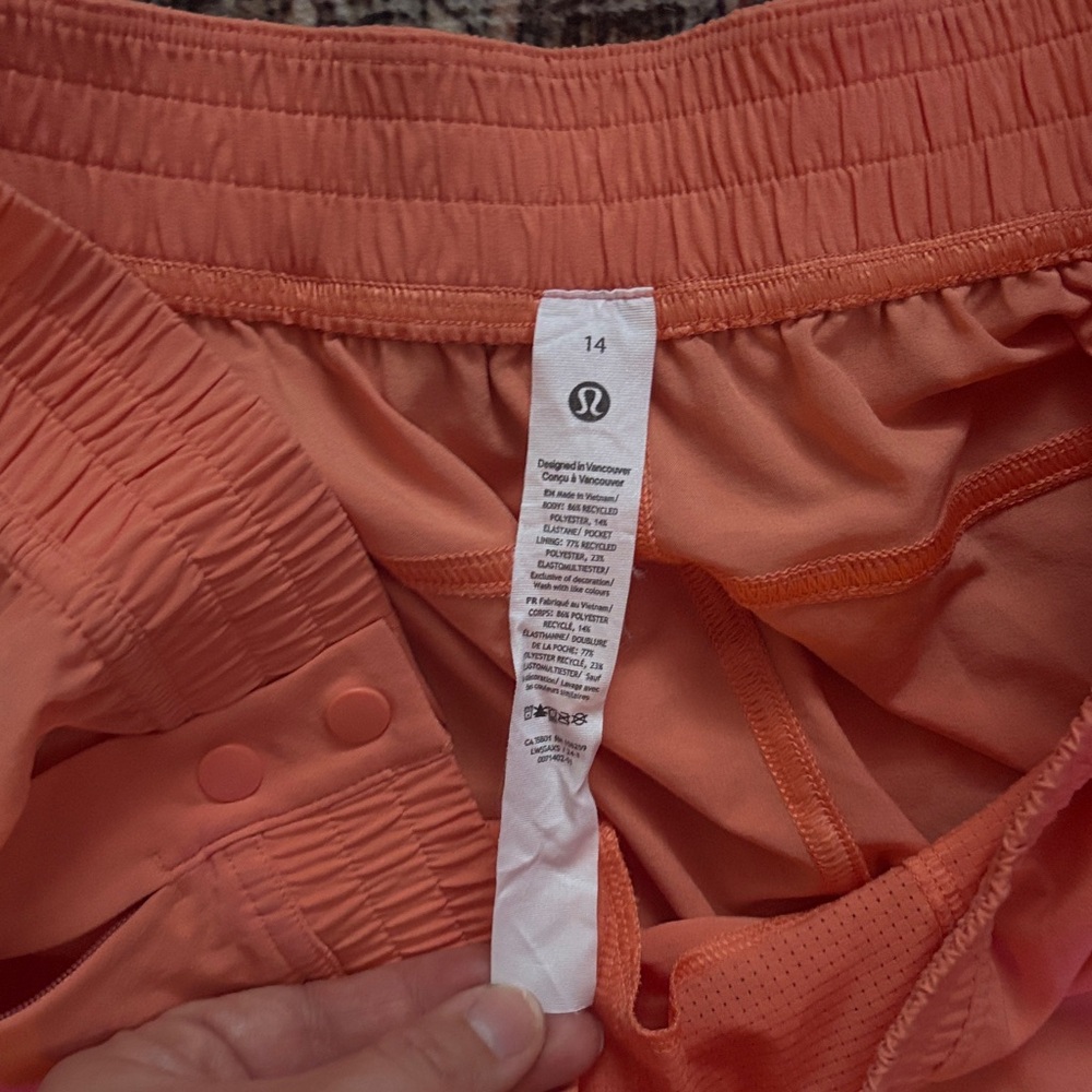 Peach lululemon joggers - Picture 2 of 6